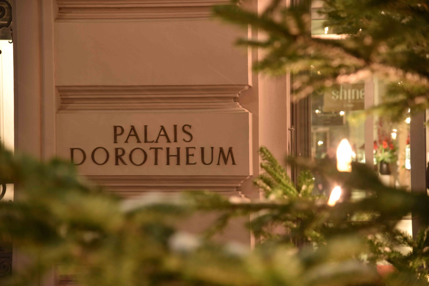 Weihnachtliches Shopping im Palais Dorotheum